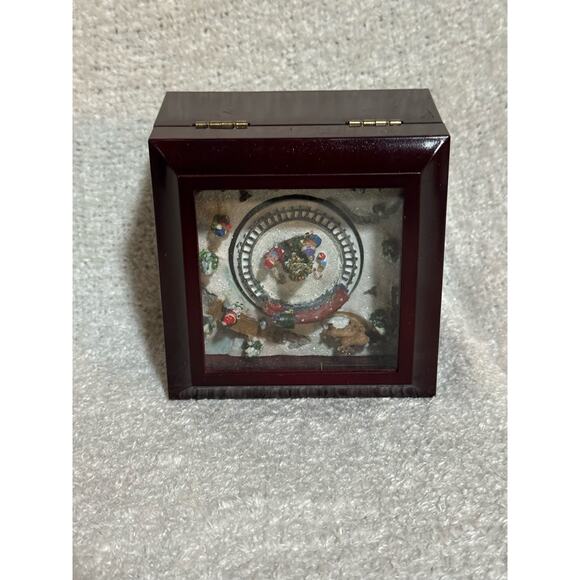 2006 Music Christmas Box With Holiday Train Wind-Up Wish You A Merry Christmas - Picture 6 of 7